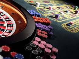 Ilustrasi perlindungan data dan privasi online bagi pengguna mobile